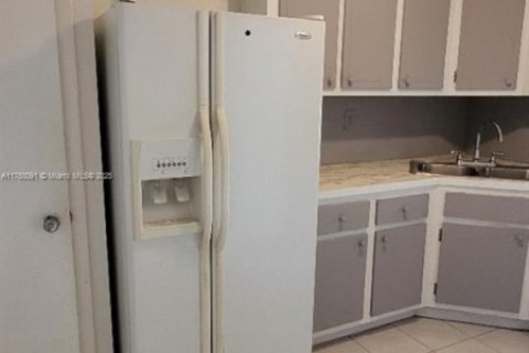 Купить кондоминиум в Майами, Флорида 2 спальни, 96.62м2, № 1497317 - фото 1