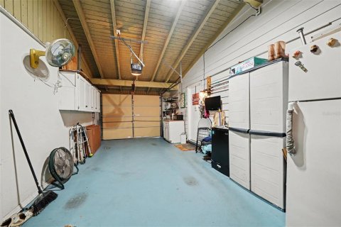 House in Deltona, Florida 2 bedrooms, 130.43 sq.m. № 2356645 - photo 20