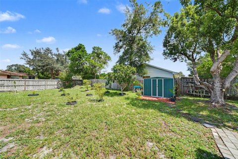 House in Deltona, Florida 2 bedrooms, 130.43 sq.m. № 2356645 - photo 26