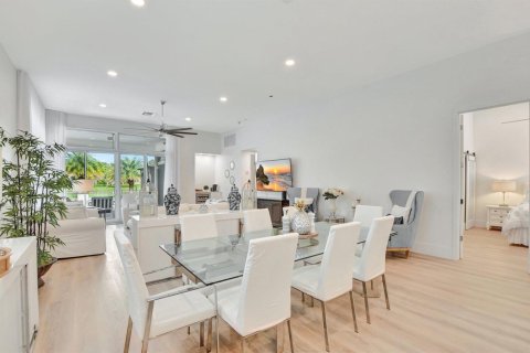 House in Boca Raton, Florida 3 bedrooms, 208.75 sq.m. № 2392130 - photo 14