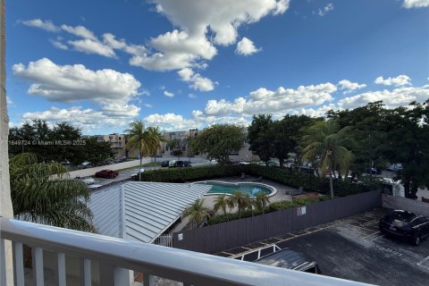 Condo à Miami, Floride, 2 chambres  № 2194360