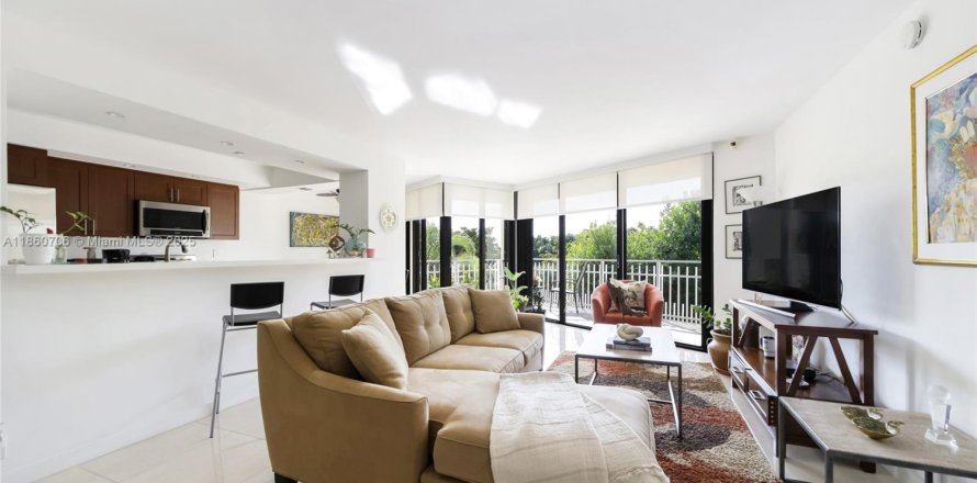 Condo in Miami, Florida, 1 bedroom  № 1889095