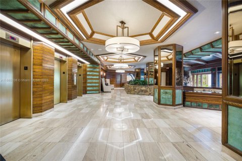 Condo in Miami, Florida, 1 bedroom  № 1889095 - photo 23