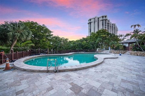 Condo in Miami, Florida, 1 bedroom  № 1889095 - photo 20