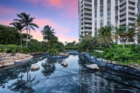 Condo in Miami, Florida, 1 bedroom  № 1889095 - photo 22