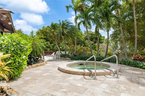 Condo in Miami, Florida, 1 bedroom  № 1889095 - photo 27