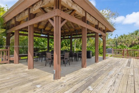 Condo in Miami, Florida, 1 bedroom  № 1889095 - photo 30