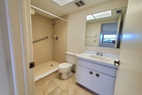 Condo in Punta Gorda, Florida, 2 bedrooms № 2219473 - photo 14