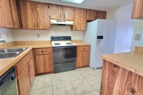 Condo in Punta Gorda, Florida, 2 bedrooms № 2219473 - photo 22