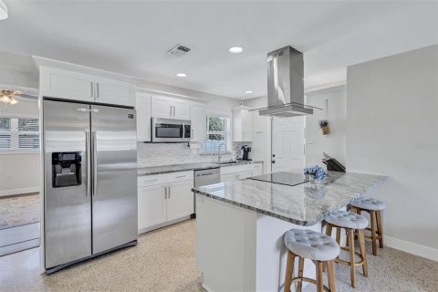 Casa en venta en Saint Petersburg, Florida, 3 dormitorios, 130.81 m2 № 2381007 - foto 9