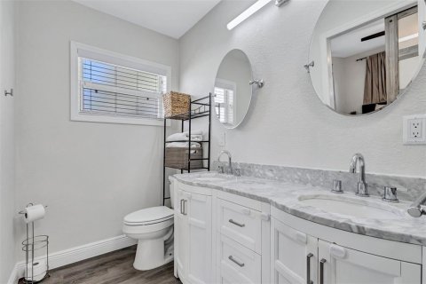 Casa en venta en Saint Petersburg, Florida, 3 dormitorios, 130.81 m2 № 2381007 - foto 22