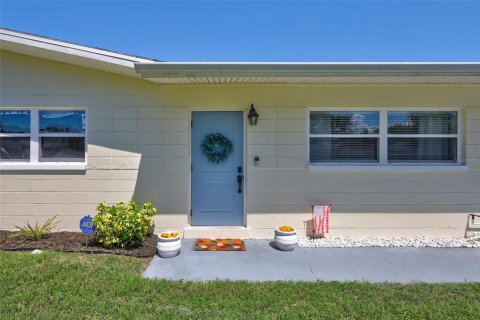 Casa en venta en Saint Petersburg, Florida, 3 dormitorios, 130.81 m2 № 2381007 - foto 4