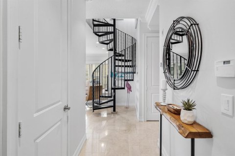 Copropriété à vendre à Delray Beach, Floride: 2 chambres, 117.99 m2 № 2414411 - photo 4