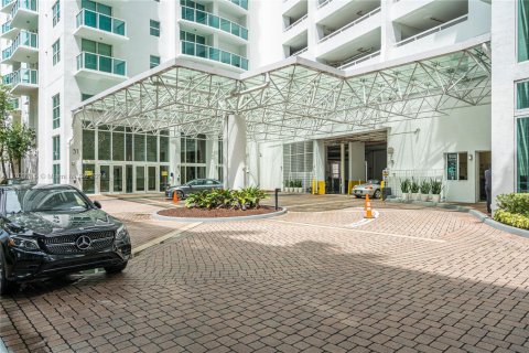 Condo in Miami, Florida, 1 bedroom  № 1713133 - photo 22