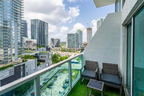 Condo in Miami, Florida, 1 bedroom  № 1713133 - photo 19