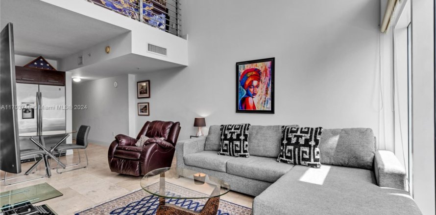 Condo in Miami, Florida, 1 bedroom № 1713133