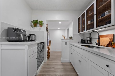 Villa ou maison à vendre à Cutler Bay, Floride: 3 chambres, 179.12 m2 № 2049552 - photo 12