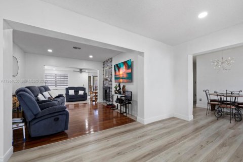 Villa ou maison à vendre à Cutler Bay, Floride: 3 chambres, 179.12 m2 № 2049552 - photo 5