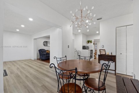 Villa ou maison à vendre à Cutler Bay, Floride: 3 chambres, 179.12 m2 № 2049552 - photo 9