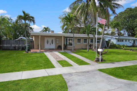 Дом в Катлер-Бей, Флорида 3 спальни, 179.12м2 № 2049552