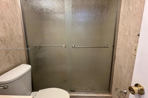 Снять в аренду коммерческую недвижимость в Майами, Флорида 46.45м2, № 1991690 - фото 13