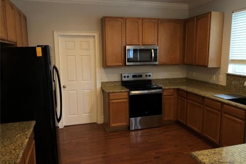 Villa ou maison à louer à Orlando, Floride: 3 chambres, 205.13 m2 № 2431624 - photo 3