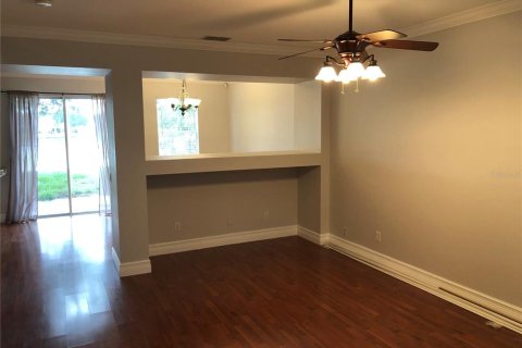 Villa ou maison à louer à Orlando, Floride: 3 chambres, 205.13 m2 № 2431624 - photo 2