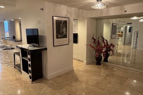 Снять в аренду кондоминиум в Санни-Айлс-Бич, Флорида 2 спальни, 139.54м2, № 1956240 - фото 3