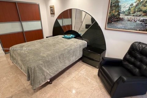 Снять в аренду кондоминиум в Санни-Айлс-Бич, Флорида 2 спальни, 139.54м2, № 1956240 - фото 16