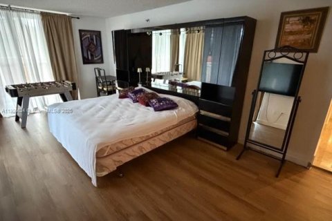 Снять в аренду кондоминиум в Санни-Айлс-Бич, Флорида 2 спальни, 139.54м2, № 1956240 - фото 17