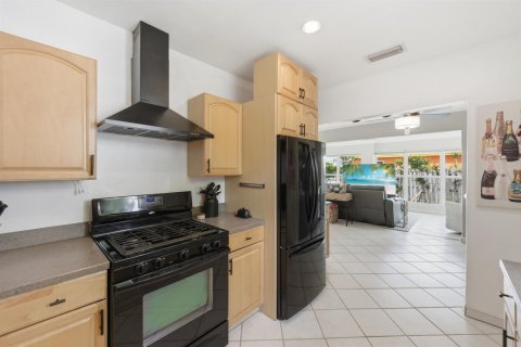Casa en venta en Fort Lauderdale, Florida, 3 dormitorios, 111.48 m2 № 2363020 - foto 7