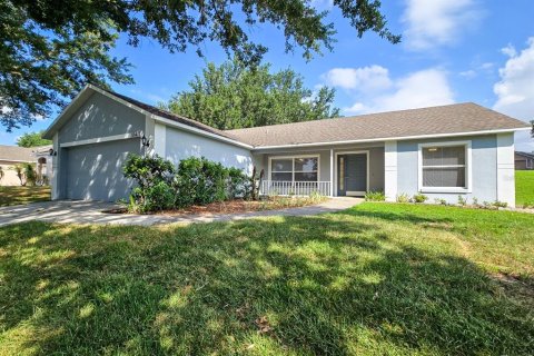 Villa ou maison à Clermont, Floride 3 chambres, 145.86 m2 № 2109789