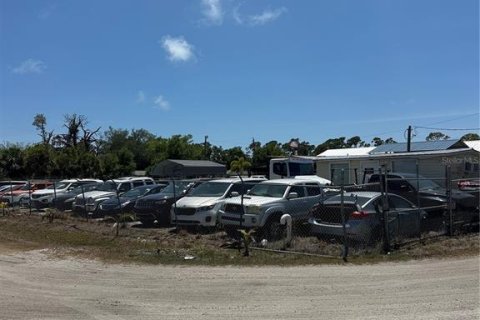 Commercial property in Englewood, Florida 52.03 sq.m. № 2195393 - photo 9