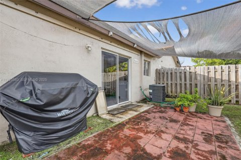 Купить кондоминиум в Хайалиа, Флорида 3 спальни, 124.95м2, № 1986040 - фото 30