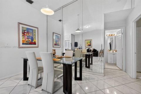 Купить кондоминиум в Хайалиа, Флорида 3 спальни, 124.95м2, № 1986040 - фото 8