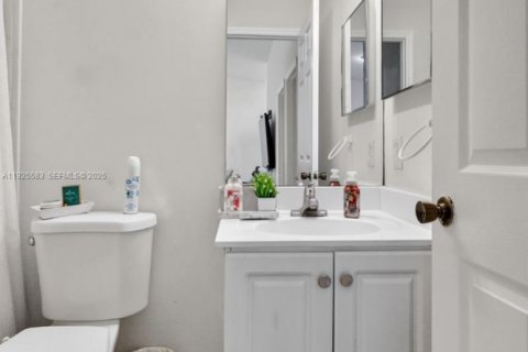 Купить кондоминиум в Хайалиа, Флорида 3 спальни, 124.95м2, № 1986040 - фото 23