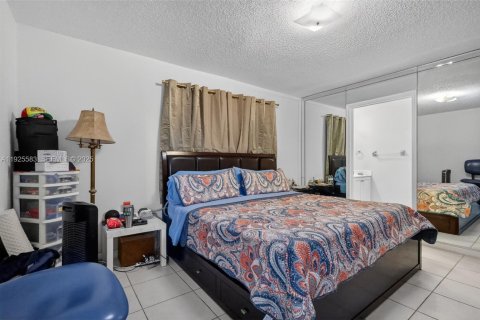 Купить кондоминиум в Хайалиа, Флорида 3 спальни, 124.95м2, № 1986040 - фото 13