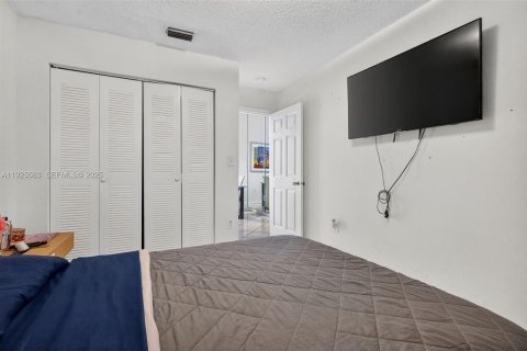 Купить кондоминиум в Хайалиа, Флорида 3 спальни, 124.95м2, № 1986040 - фото 19