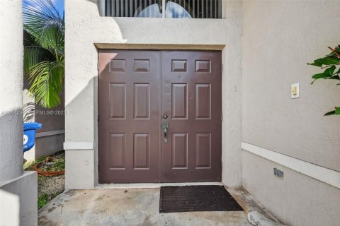 Купить кондоминиум в Хайалиа, Флорида 3 спальни, 124.95м2, № 1986040 - фото 3