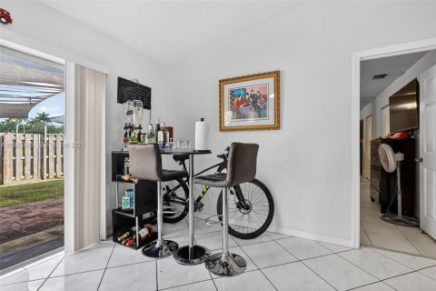 Купить кондоминиум в Хайалиа, Флорида 3 спальни, 124.95м2, № 1986040 - фото 12