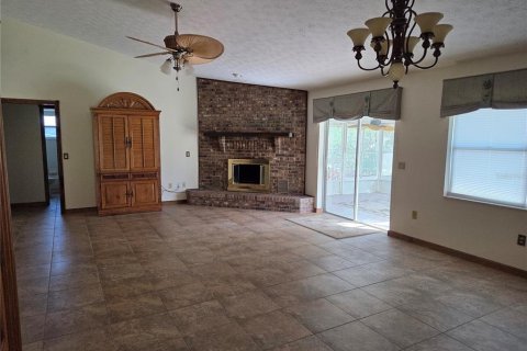 Villa ou maison à vendre à Lake Panasoffkee, Floride: 2 chambres, 141.3 m2 № 2429272 - photo 8