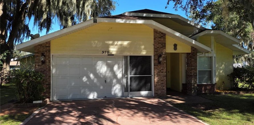 Villa ou maison à Lake Panasoffkee, Floride 2 chambres, 141.3 m2 № 2429272