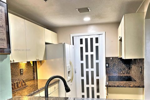 Condominio en venta en Doral, Florida, 2 dormitorios, 103.59 m2 № 1946954 - foto 19