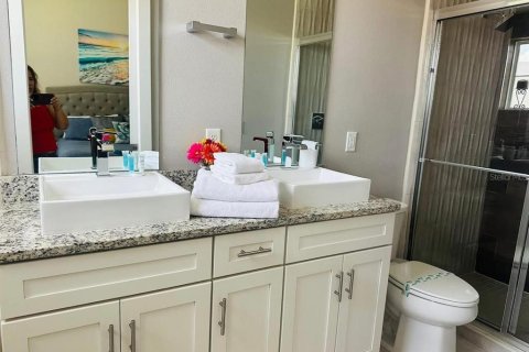 Condominio en venta en Kissimmee, Florida, 4 dormitorios, 167.6 m2 № 2104829 - foto 15