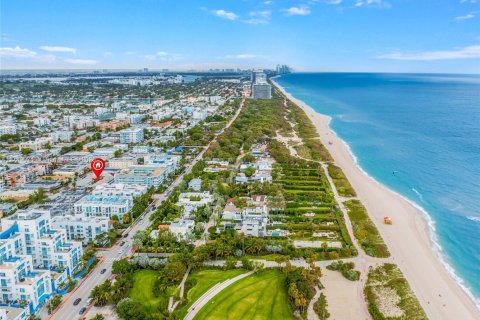Commercial property in Miami Beach, Florida № 1863205 - photo 14