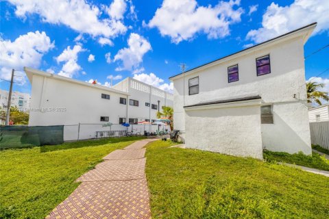 Commercial property in Miami Beach, Florida № 1863205 - photo 7