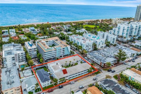 Commercial property in Miami Beach, Florida № 1863205 - photo 10