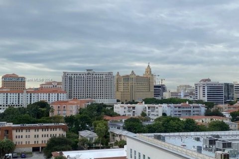 Condo in Coral Gables, Florida, 1 bedroom  № 1711972 - photo 17