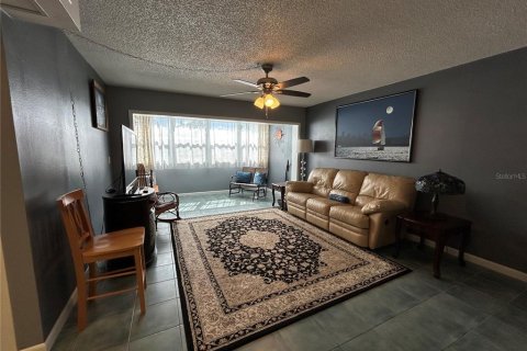 Condo in Port Charlotte, Florida, 1 bedroom  № 1919014 - photo 23