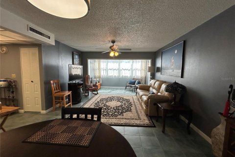 Condo in Port Charlotte, Florida, 1 bedroom  № 1919014 - photo 20